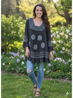 Secred Threads Black Embroidered Tunic Top L/XL boho